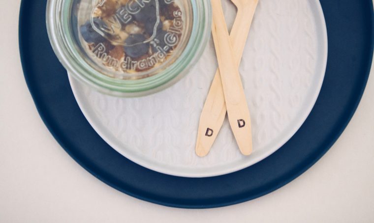 Apparecchiare la tavola per la colazione con le tovagliette fai-da-te