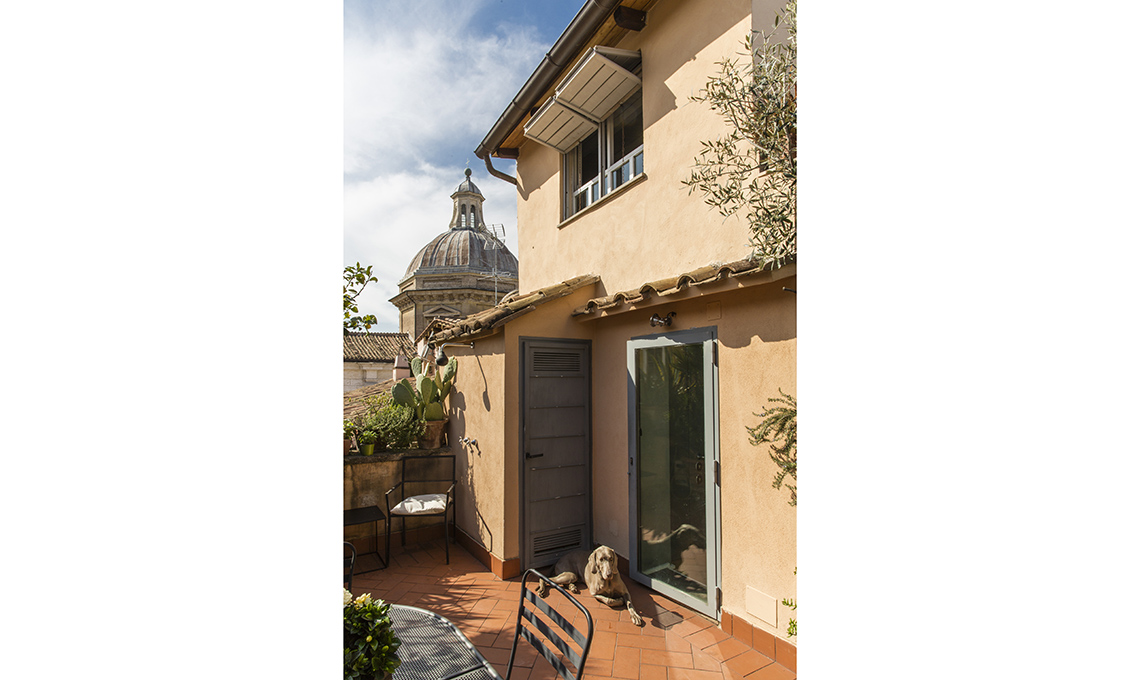 casafacile-casa-roma-classica-radica-terrazzo