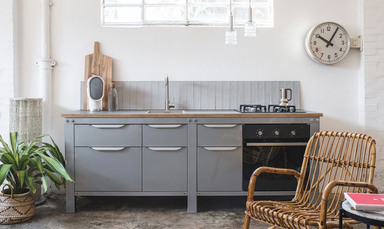 Cucine modulari in metallo made in Italy