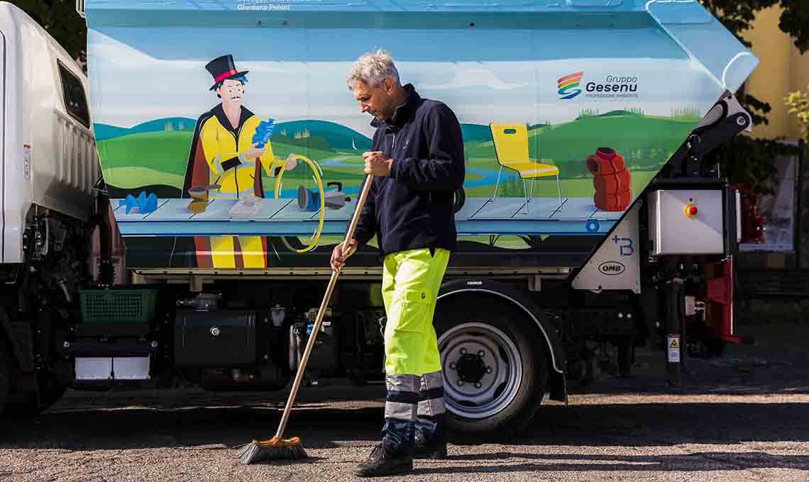 casafacile-gesenu-streetart-mezzi decorati
