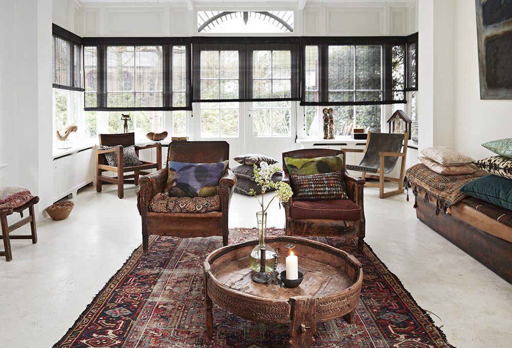 Stile nordico e stile etnico dialogano in questa casa olandese