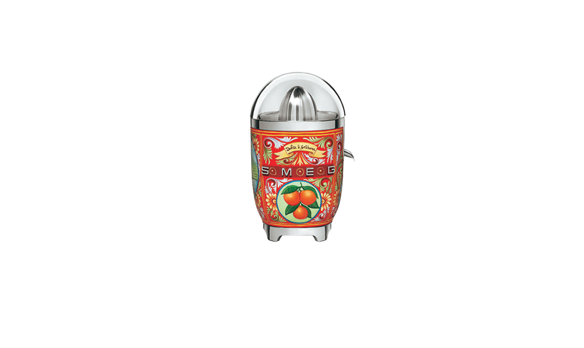 casafacile-fantastici-4-gennaio-spremiagrumi-smeg