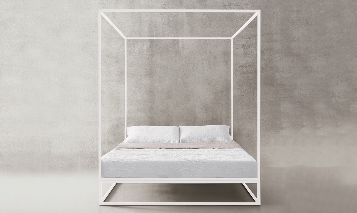 letto a baldacchino moderno