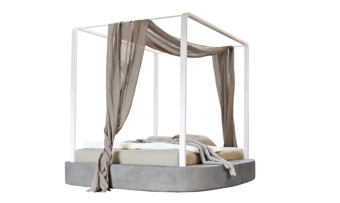 letto a baldacchino moderno