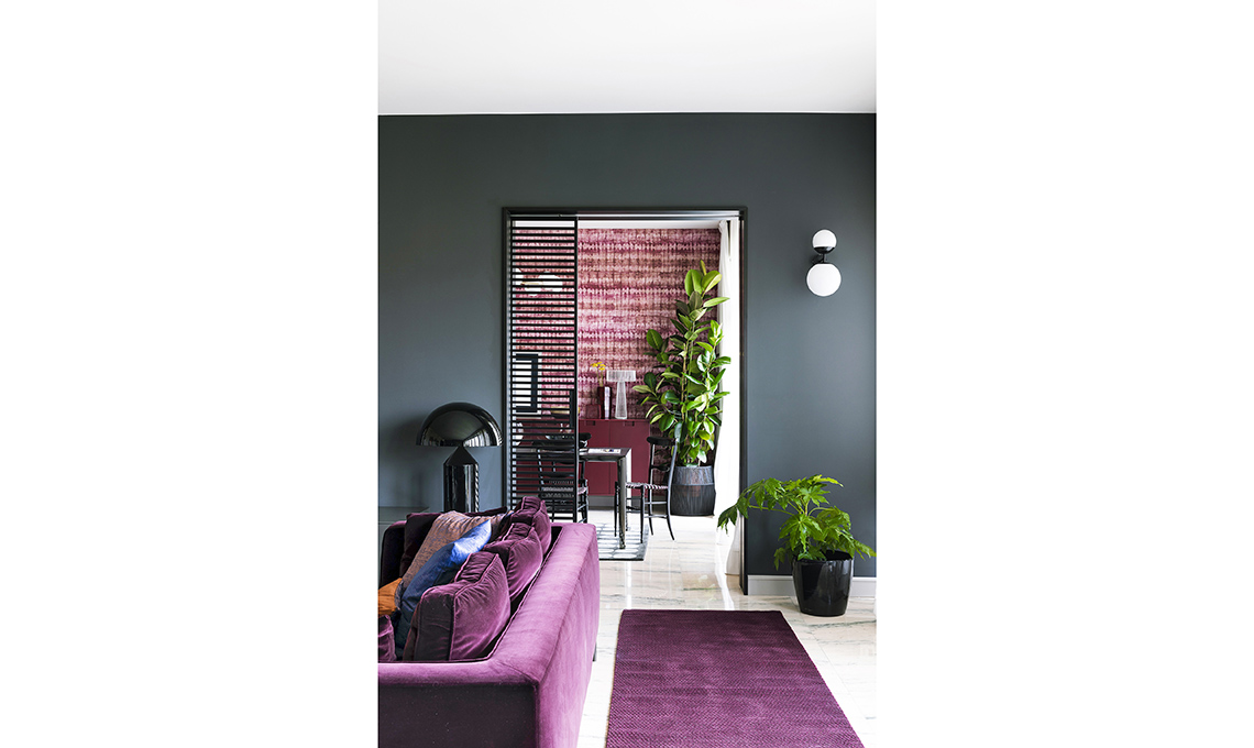 casafacile-prima e dopo-arredare-colori-forti-viola
