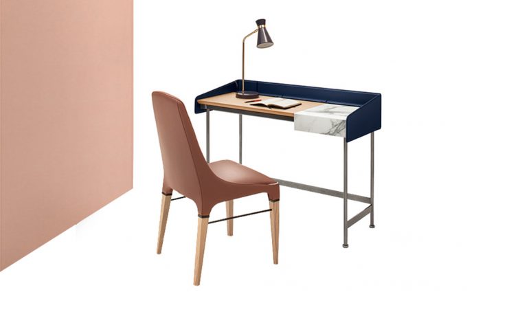 Angolo home office per arredare il soggiorno