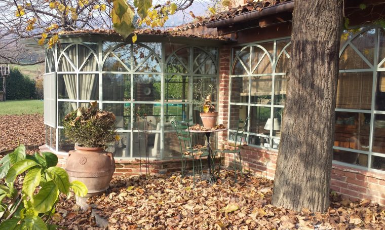 Costruire una veranda in giardino in stile provenzale