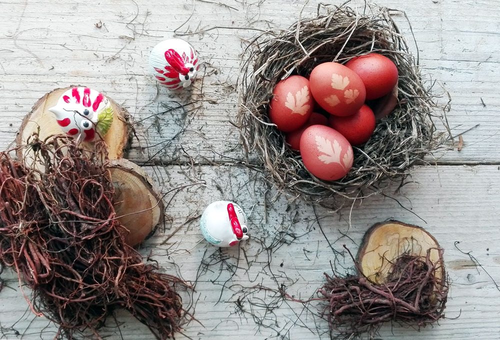 Realizza le uova rosse di Pasqua secondo la tradizione di Ischia