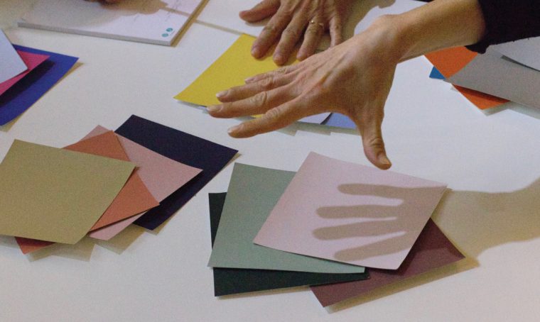 Le palette colori dei designer: a lezione di stile e colore con Elisabetta Viganò e Wilson & Morris