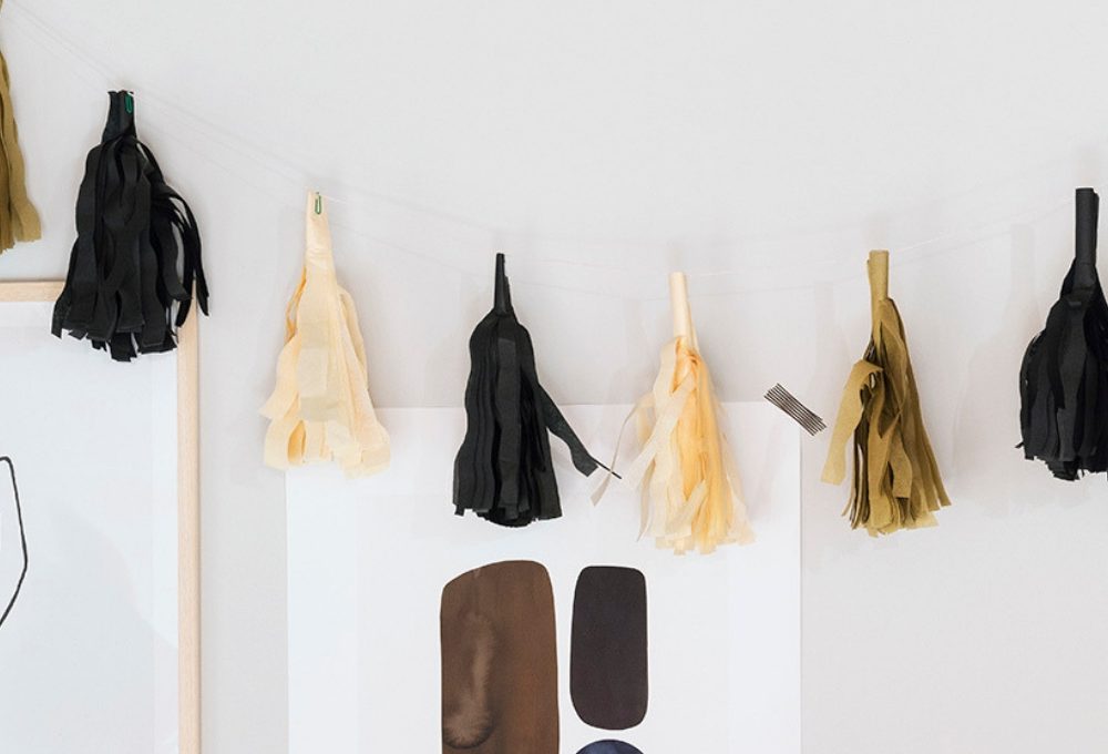 Come creare le nappine di carta decorative
