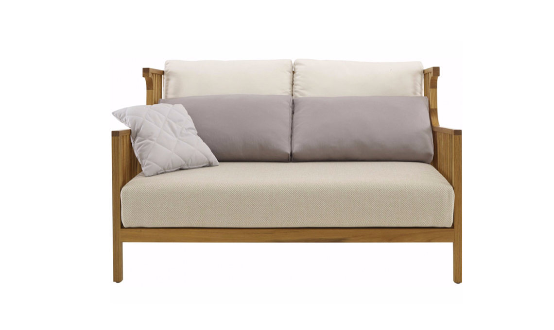 divano gambe legno