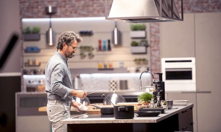 Carlo Cracco su Rai2 con il programma ‘Nella mia cucina’