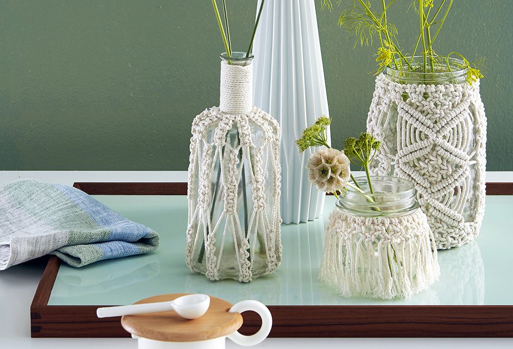Decorare i vasi con intrecci macramé