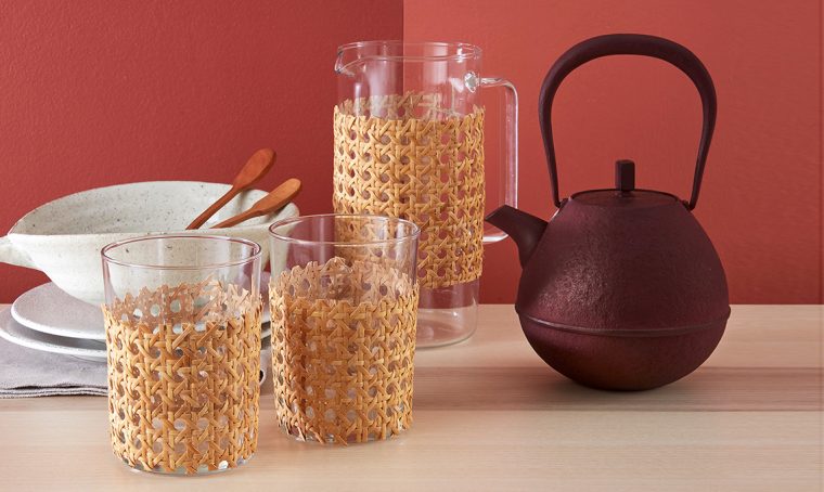 Decorare caraffa e bicchieri con la Paglia di Vienna