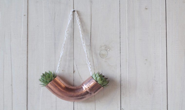 Realizza un vaso sospeso per succulente con i tubi di rame