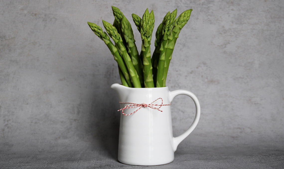 ortaggi in vaso in un elemento décor