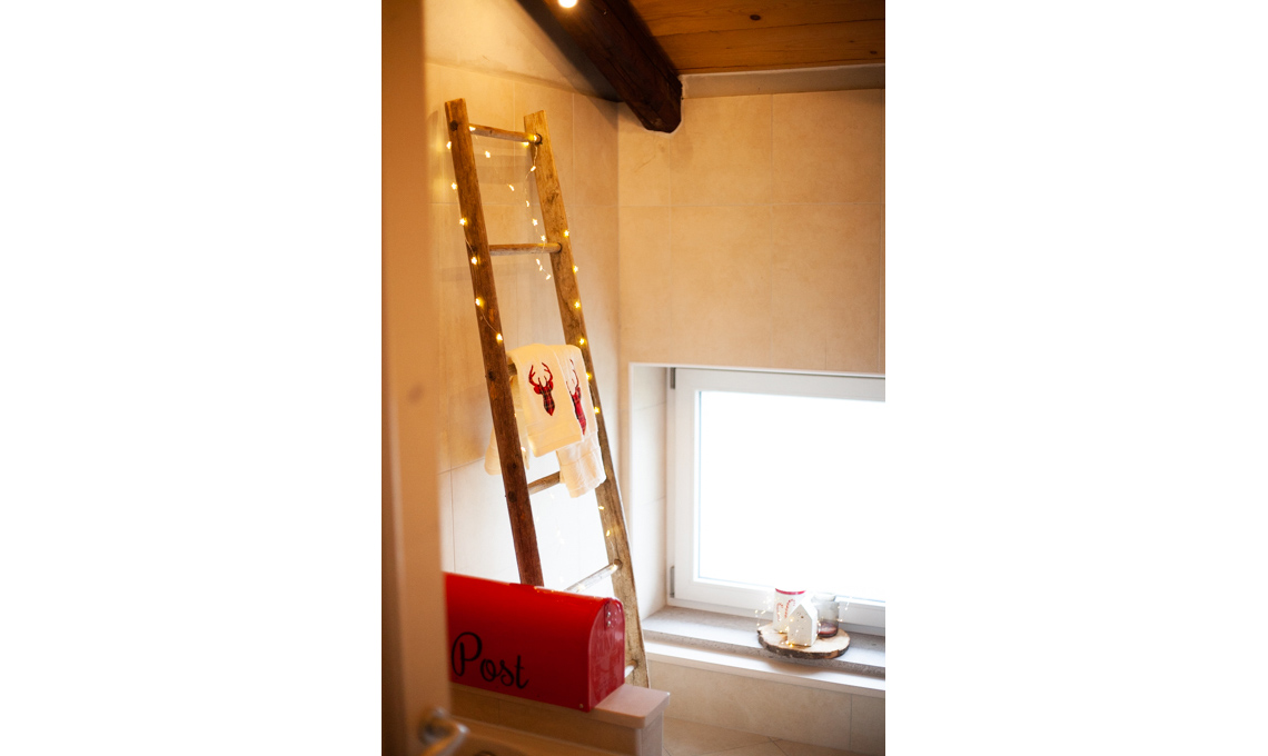 decorare il bagno per natale