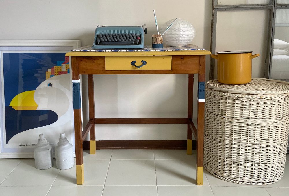 Decorare uno scrittoio con le carte della Décor Box di CasaFacile