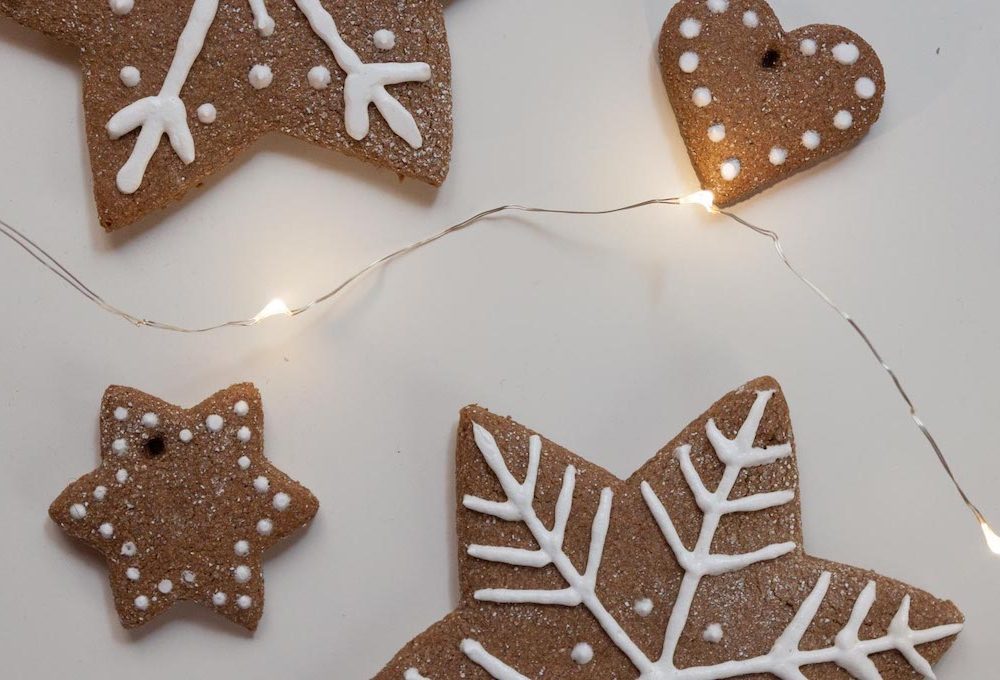 Decorare l’albero di Natale con i Lebkuchen