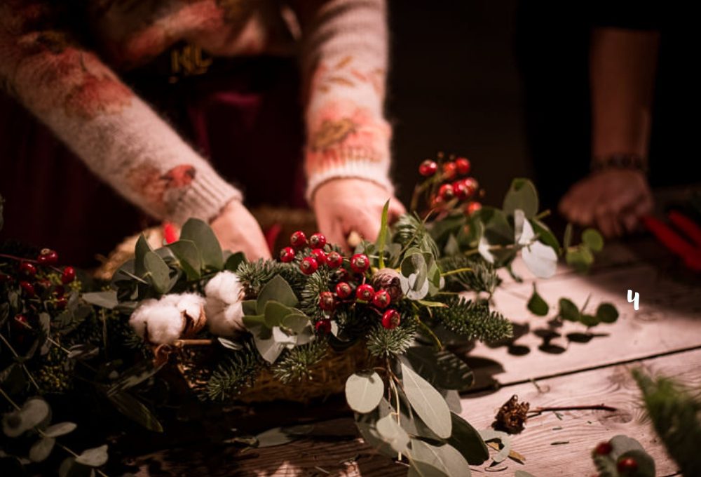 Come realizzare la ghirlanda con fiori di cotone