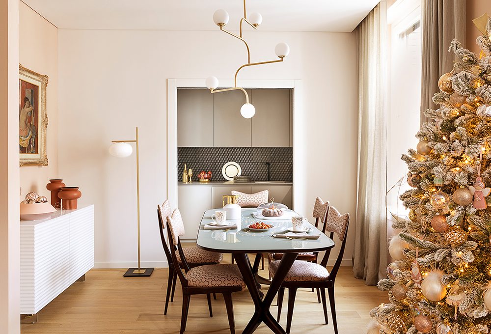 Arredi classici e sofisticati nella palette rose e oro