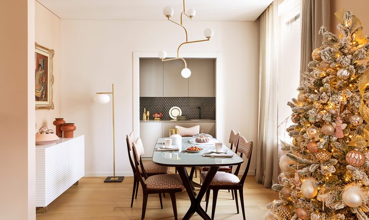 Arredi classici e sofisticati nella palette rose e oro