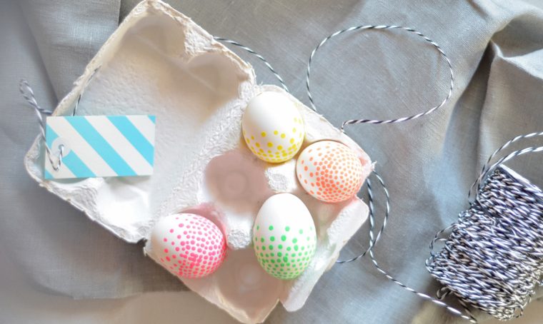 Pasqua: decorare le uova con i colori fluo