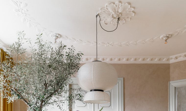 Come realizzare il lampadario decentrato