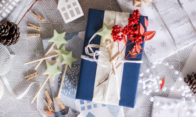 Stelle di pasta di mais per decorare i pacchetti di Natale