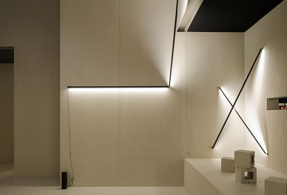 Punto luce: il sistema di illuminazione lineare Sticks di Vibia