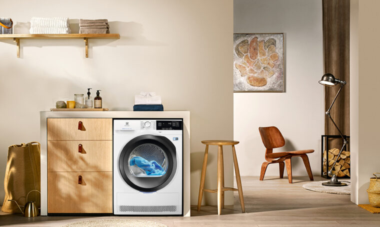 Vestiti protetti e asciutti con PerfectCare 900 con CycloneCare System
