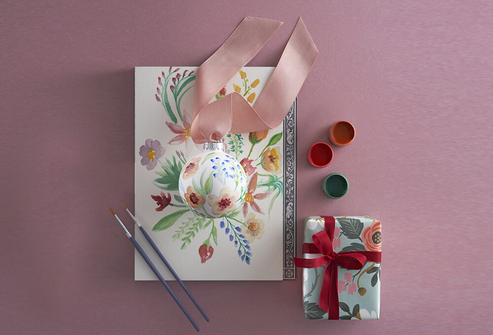 Natale: come realizzare le sfere con i fiori