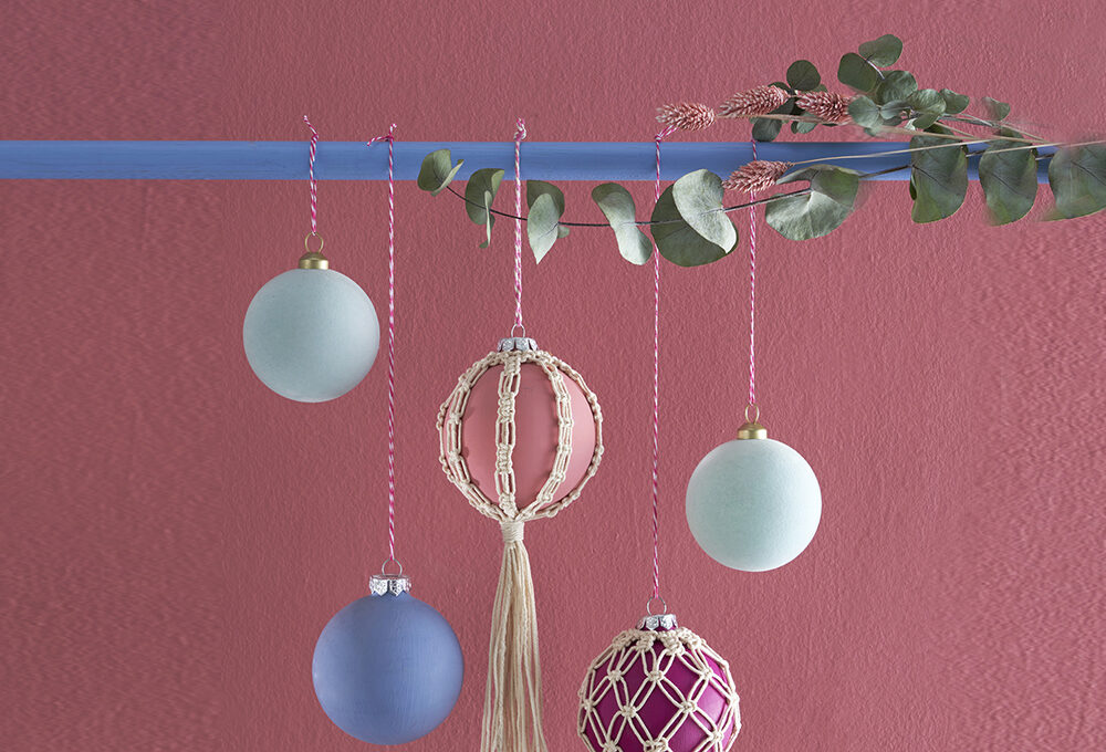 Natale: le palline fai-da-te in macramè