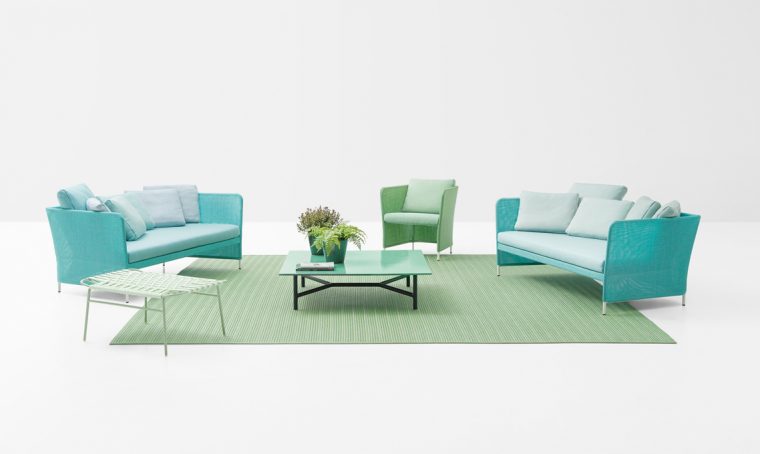 Filati super tecnologici rivestono i divani di Paola Lenti