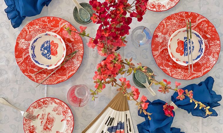 Oriente & Occidente: stile ibrido per la mise en place bicolore