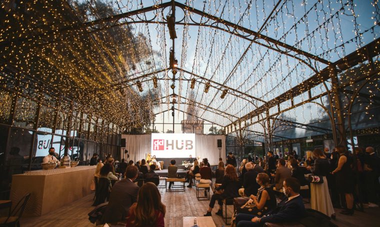 DDN HUB: installazioni, tavole rotonde e performance dedicate a sostenibilità e tecnologia