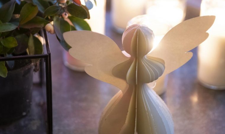Natale: angioletti décor di carta