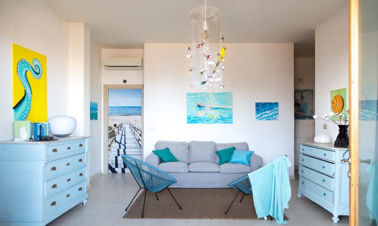 Un restyling originale con decorazioni pittoriche a tema marino