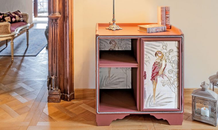 Il mobiletto anonimo diventa un pezzo unico