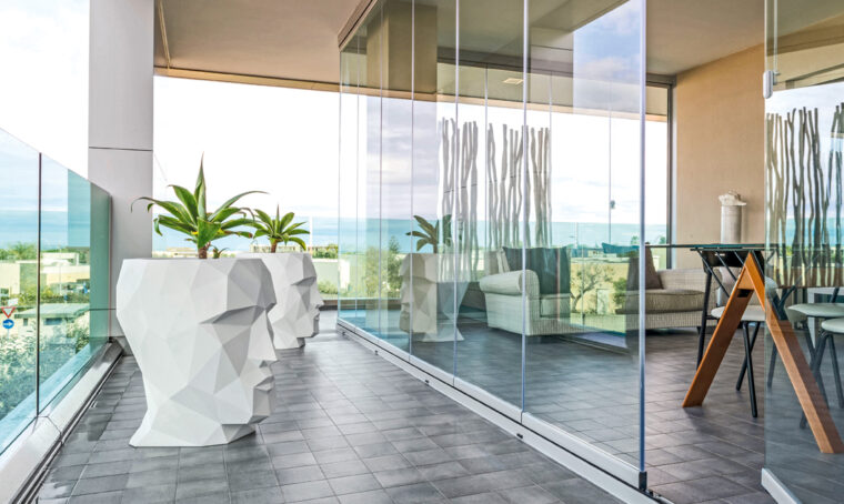 Chiudere portici e terrazzi (senza permessi!)