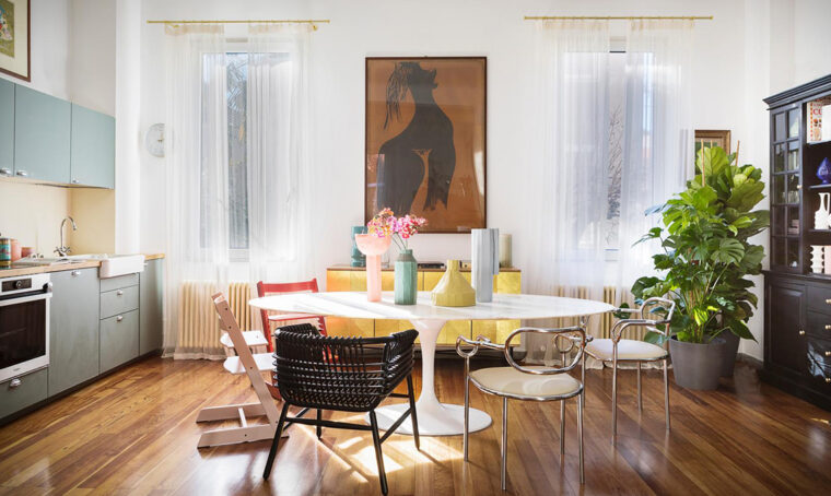 Abbinamenti inediti e spirito libero nella casa milanese di Jennifer Missoni