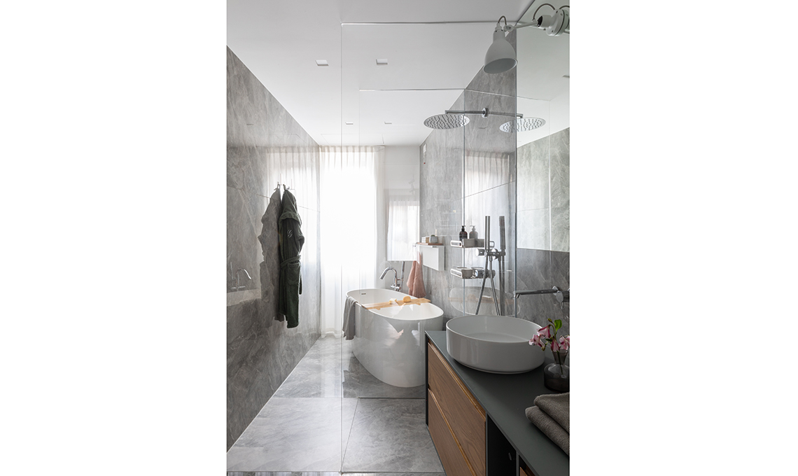 Bagno marmo chiaro