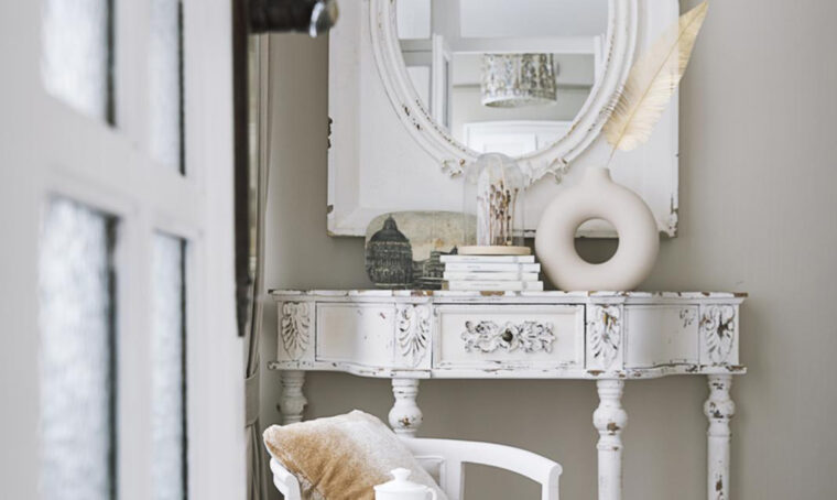 Rendere attuale lo stile shabby: due fai-da-te nei toni neutri