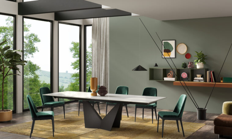 A casa Scavolini… non mancano nemmeno tavoli e sedie!