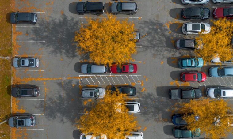 L’amministratore risponde: chi ha diritto ai posti auto