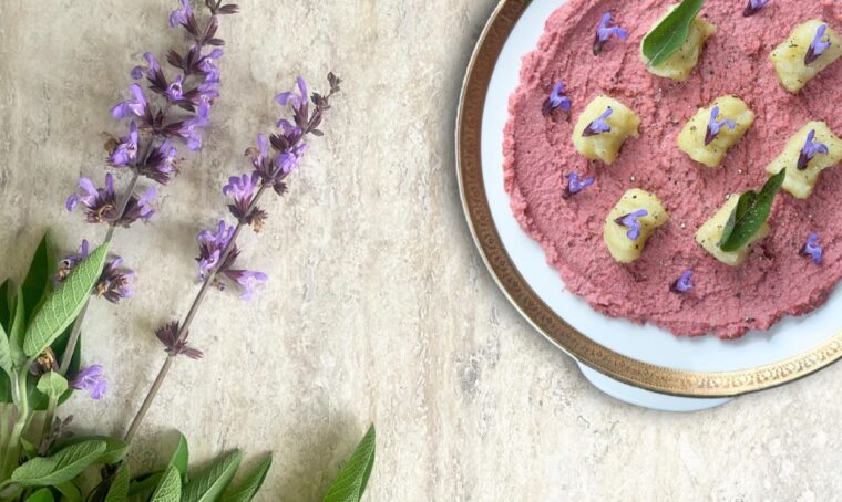 Ci vuole un fiore (anche in cucina!): la Salvia officinalis